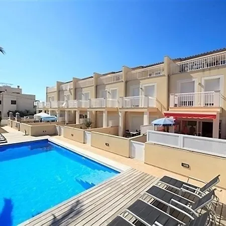 Roses House 4 *
