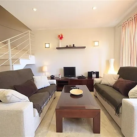 Roses House 4 *