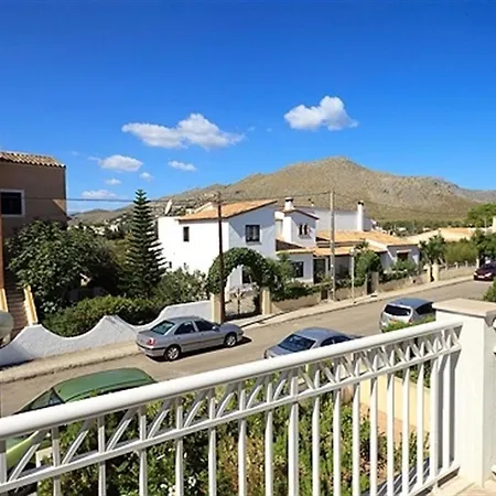 Roses House 4 Nyaraló